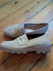 Vionic Women's Loafers Slip-On Size 7 EUC Suede Tan - Picture 1 of 3