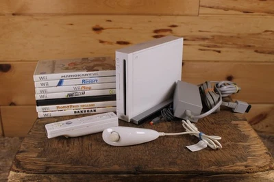 Nintendo Wii Console System Bundle Lot - Controller 7 Great Games - Mario Kart - Image 1 of 4