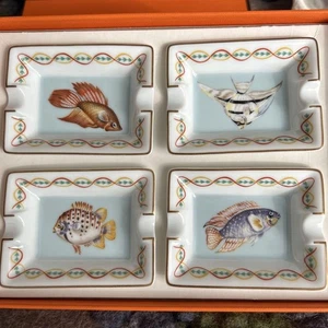 HERMES Mini Posacenere Piatto Vassoio Sigari Pesce Set di 4 con Scatola mai usato - Foto 1 di 15