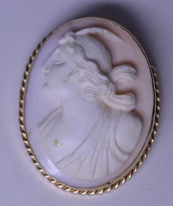 ANTIQUE 14K YELLOW GOLD SIGNED CAMEO PIN PENDANT WOMAN w/ FEATHER ON TOP OF HEAD - Picture 1 of 4