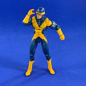 Figura de acción CYCLOPS X-Men X-Factor 2011 exclusiva de TRU Universo Marvel 4" - Imagen 1 de 6