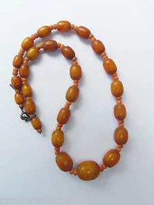 Antica collana di perle di ambra e corallo Butterscotch originali, 16 1/2", 18,3 g - Foto 1 di 12