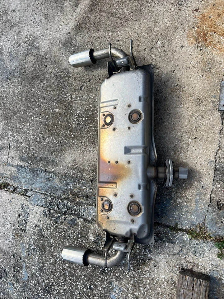 Silenciador de fábrica Mazda CX5 2017-2023 AWD Foto 1 de 1