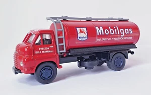 Lledo Vanguards Pre-Production Artwork Sample VA7.005 Mobilgas - Bedford Tanker. - Picture 1 of 14