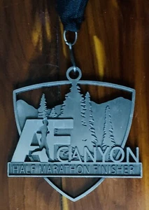 Medalla AF Canyon 2012 media maratón finalista con cordón negro original - Imagen 1 de 3