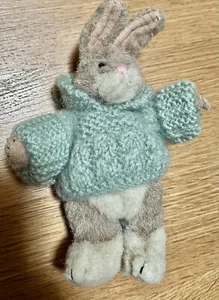 Boyd’s Bears conejito conejo con suéter verde pálido 7” vintage - Imagen 1 de 7