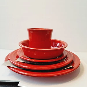 Fiesta 5-teiliges Gedeck Farbe nicht sicher - möglich Cinaber / Paprika im Karton - Bild 1 von 7