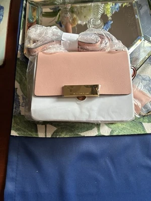 Bandolera pequeña de cuero Issac Mizrahi Foto 1 de 4