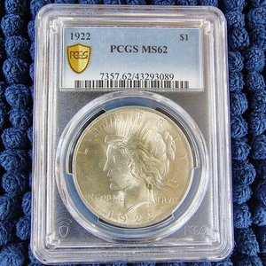 1922 Silver Peace Dollar - Philadelphia - 90% Silver - PCGS MS 62 - Gold Shield - Picture 1 of 9