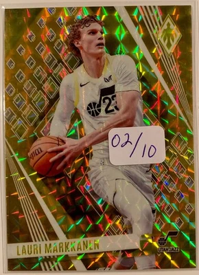 2023-24 Panini Phoenix - Lauri Markkanen #102 Gold Phoenix /10 Foto 1 de 2