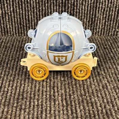 Lego Duplo Disney Princesa Cenicienta Azul Carro Arnés Blanco Oro Ruedas Foto 1 de 4