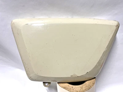 NORTON COMMANDO INTERSTATE ORIGINAL FIBERGLASS RIGHT SIDE COVER 06-4136 - Image 1 of 4