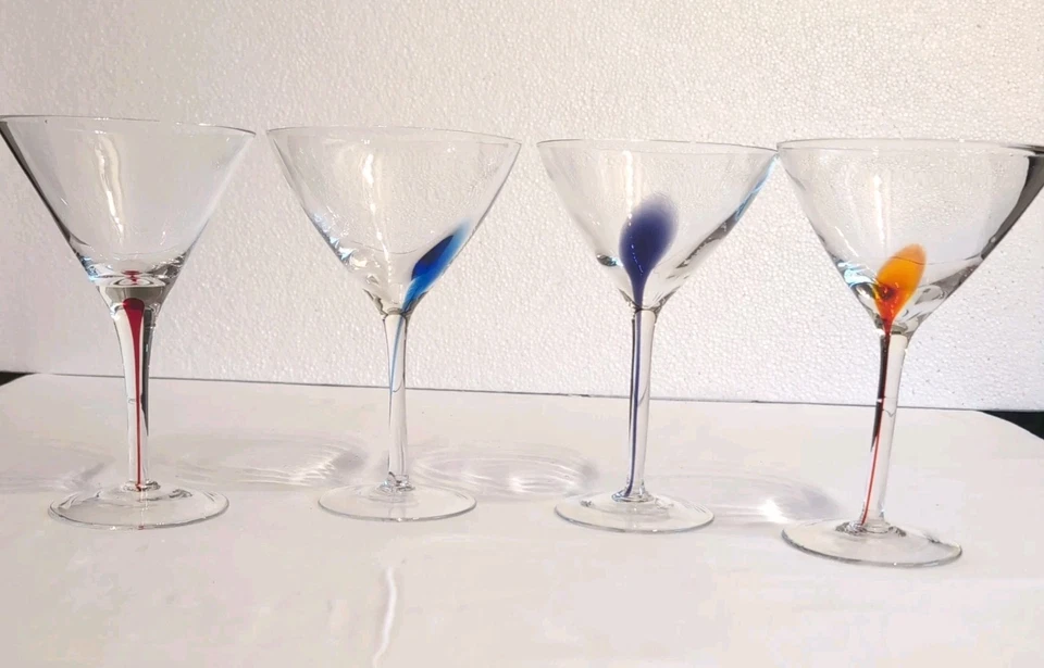 Vasos Martini Teardrop Drip Stem|Juego de 4| Vidrio soplado|Rojo|Azul cobalto Foto 1 de 4