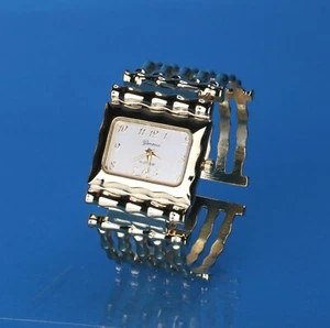 Damen Designer Stil Gold Finish Mode Breite Armreif Manschette Modeuhr - Bild 1 von 4