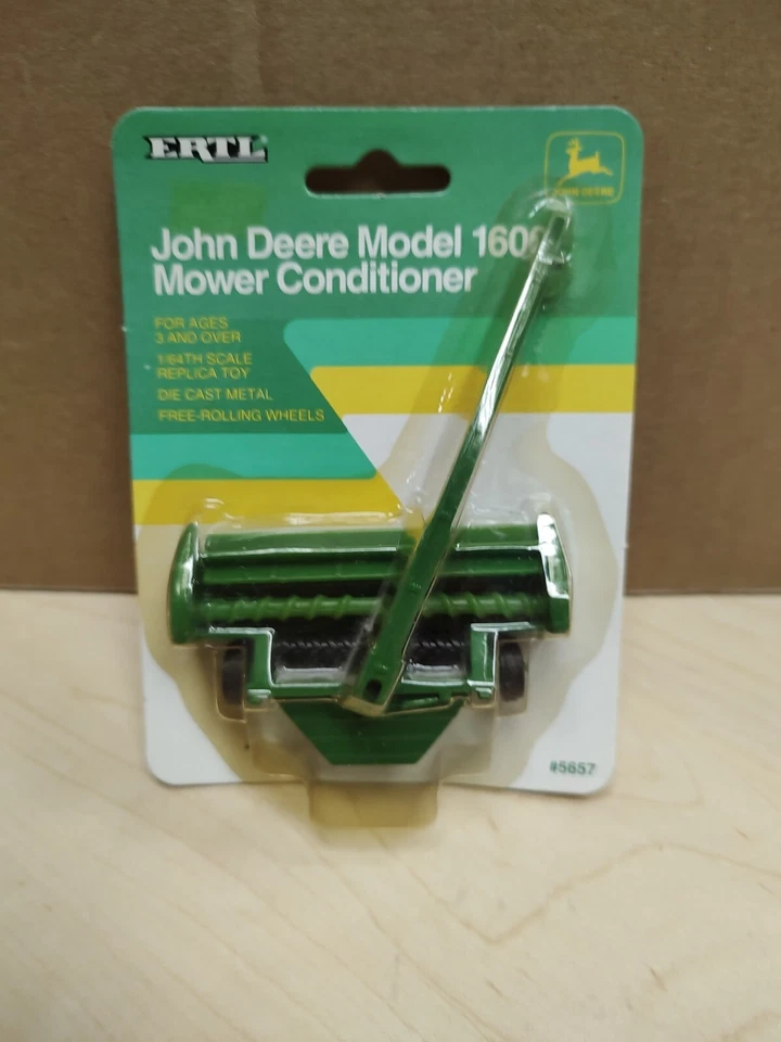 John Deere Mower Conditioner 1600 1/64 Ertl Toy Farm Vintage 90s 5657 1992