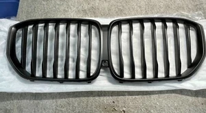 Fit for 2020-ON BMW X6 G06 Front Grille Matte Black P Style w/ Camera Hole - Imagen 1 de 1