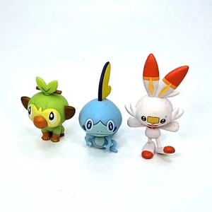 Pokemon Scorbunny 2" minifigure giocattolo Grookey Sobble autentico 2019 Wct lotto x 3 - Foto 1 di 4