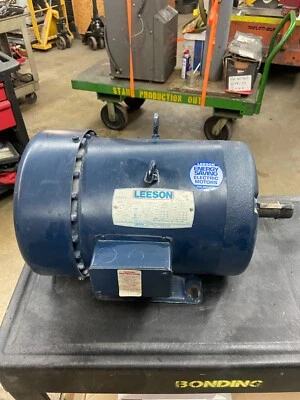 LEESON 5 HP 3 PHASE ELECTRIC MOTOR - Image 1 of 3