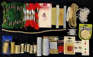 Konvolut Weihnachten Bastelbedarf Knöpfe Zahnseide Kordel Faden rot grün silber Go - Bild 1 von 2