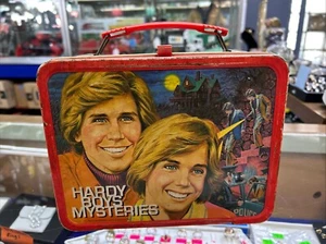 VINTAGE HARDY BOYS MYSTERIES LUNCHBOX 1977 UNIVERSAL CITY STUDIOS No Thermos￼ - Picture 1 of 8