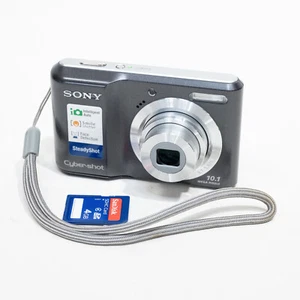 Sony Cyber-shot DSC-S2000 Compact Digital Camera 10.1 MP - AA's - Excellent! - Picture 1 of 10