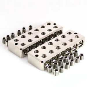 Big Jeff Audio 1/0 GA Aluminum 6 In - 6 Out Power/Ground Distribution Blocks - Picture 1 of 4