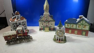 VINTAGE Ceramic Christmas Village Houses SET 5 HOUSES SIZE 6/7" Holiday Decor - Picture 1 of 6