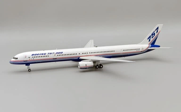 N757X Boeing House 757-300 Con Supporto In Scala 1:200 Inflight200 IF753757X - Immagine 1 di 1