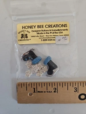 Honey Bee Creations ICE SKATES & SNOWFLAKES Embellishments for Cross-Stitch CCS - Image 1 of 2