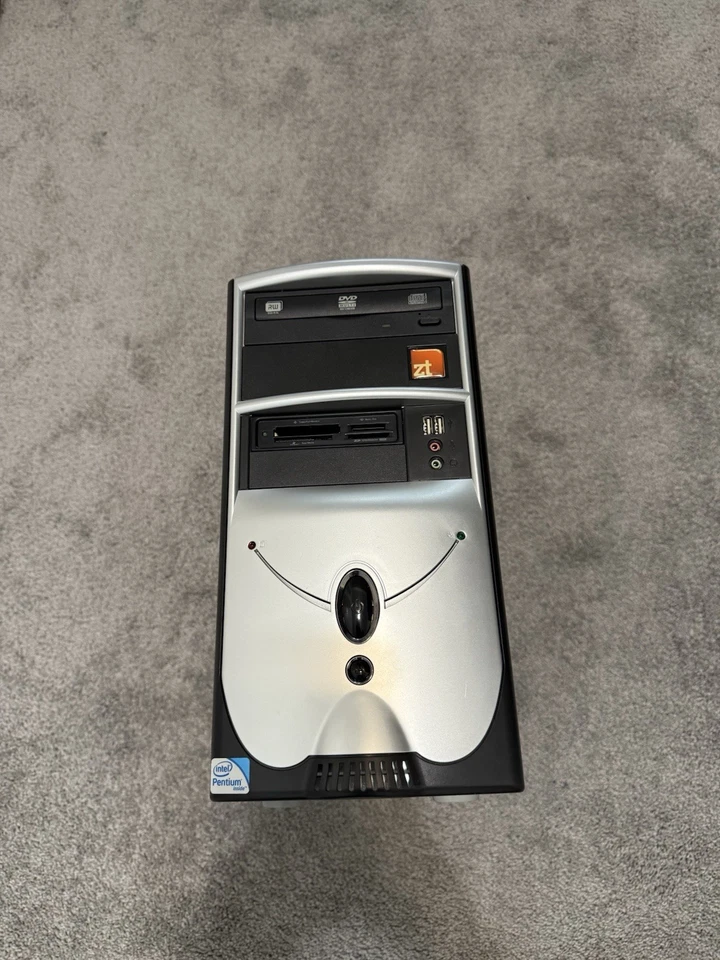 Old Desktop Pc - Image 1 of 2