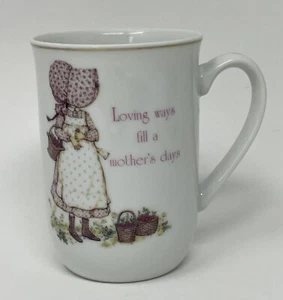 1979 Holly Hobbie Fine Porcelain Coffee Mug Loving Ways Fill A Mother’s Days - Bild 1 von 6