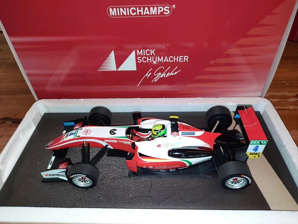 Michael Schumacher Reynard F903 #5 German F3 Champion 1990 1 18 Minichamps