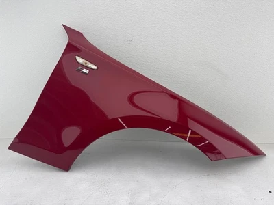 Panel de cubierta de guardabarros delantero derecho BMW 135i/128i 2008-2013 OEM Foto 1 de 4