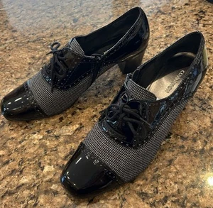 Covington SHEENA Black Patent HOUNDSTOOTH LACE UP OXFORD PUMP SIDE ZIPPER 9.5-10 - Picture 1 of 9