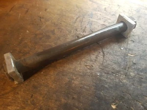 Yamaha YZF 250 , Rear Wheel Bolt/Spindle Inc Sliders , 03 - Picture 1 of 7