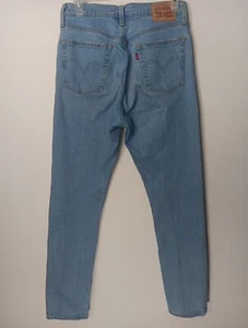 Levi's 501 Women's Size 28x32 Light Wash Button Fly Tapered Leg Jeans - Picture 1 of 18