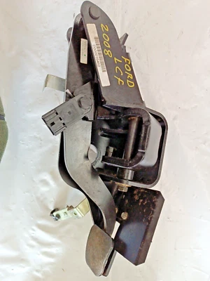 2008 TO 2009 FORD LCF BRAKE PEDEL ASSEMBLY TESTED GOOD SEE PICS - Image 1 of 3
