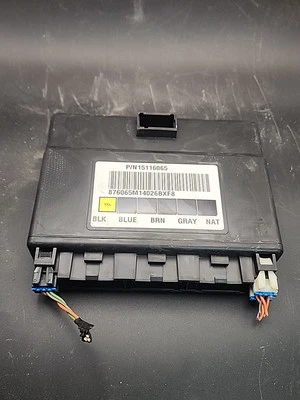 2004 Chevrolet Silverado 1500 Body Control BCM OEM 15116065 4.3L Regular Cab - Image 1 of 4