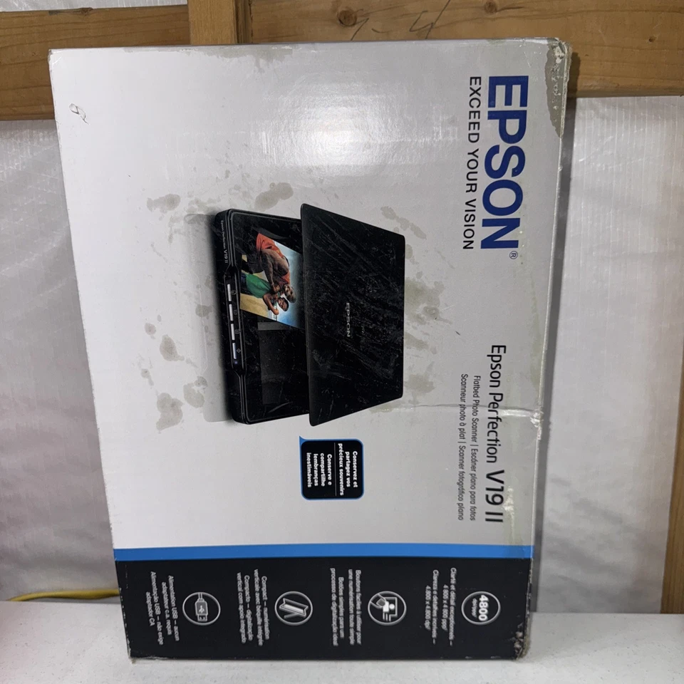 NEW OPEN BOX - Epson Perfection V19 II Flatbed Photo Color Scanner - B11B267201 - Image 1 of 3