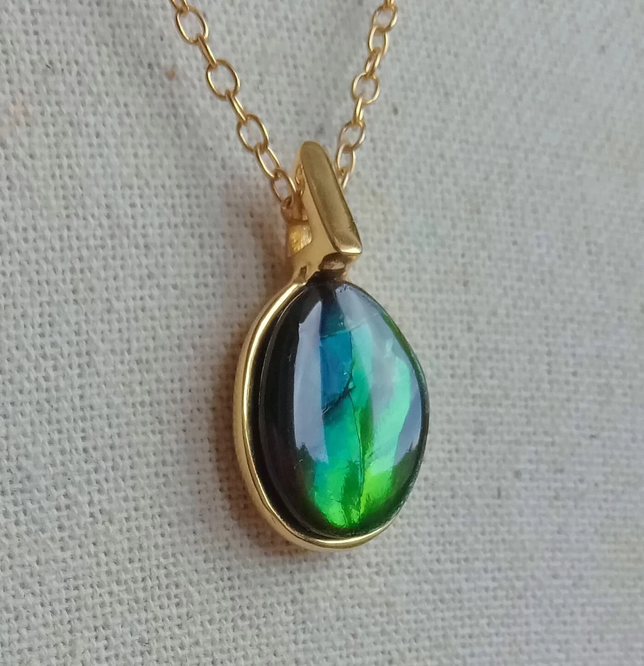 PENDENTE SU CATENA IN ARG. STERLING 925 DORATO CON AMMOLLITE NATURALE - Immagine 1 di 4