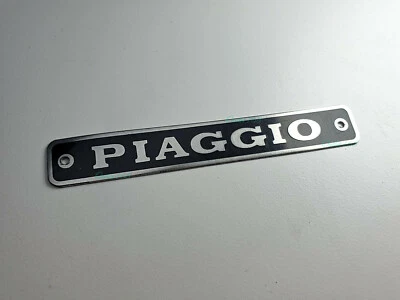 Скутер Piaggio Vespa 125 150 180 VBA VBB VBC заднее сиденье значок эмблема логотип черный - Изображение 1 из 3