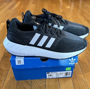 New NIB Adidas Swift Run 22 GZ3496 Tennis Shoes Sneakers Mens Sz 10.5 White Gray - Picture 1 of 9