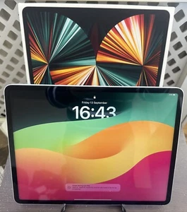 Apple iPad Pro 5th Gen 128GB, Wi-Fi + 5G, 12.9 in - Silver, 6 Months Warranty - Afbeelding 1 van 3