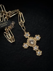 NEU MIT ETIKETT ATTERRI BÜROKLAMMER GOLDFARBENE KETTE HALSKETTE KREUZ - Bild 1 von 12