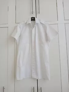 Men's long, white, short-sleeved Poly/Cotton shirt - Size 32/34 - Picture 1 of 10