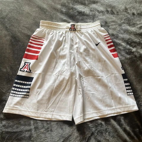 Arizona Wildcats Shorts Mens Medium Red White Basketball Athletic Nike NWT Cover