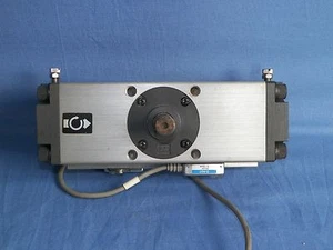 Actuador giratorio SMC NCDRA1BW50-180C con 2 interruptores automáticos - Imagen 1 de 3