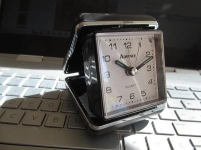 Advance Quartz Folding Travel Alarm Clock - Image 1 of 4
