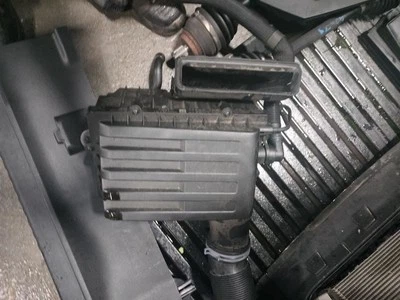 CAJA LIMPIADOR DE AIRE 5Q0129607AD 2019-2023 AUDI Q3 Foto 1 de 4