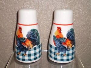~~FANCY ROOSTER GLAZED CERAMIC SALT & PEPPER SET~~ - Picture 1 of 2